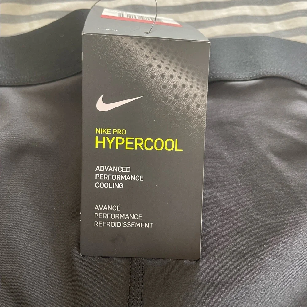 Nike-Pro Hypercool tights NWT! - Picture 3 of 7